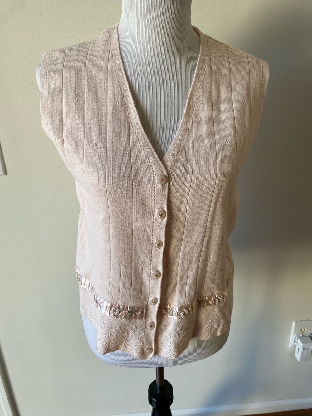 Vintage Pastel Pink Embroidered Sweater Vest | Cottagecore Grandma Aesthetic